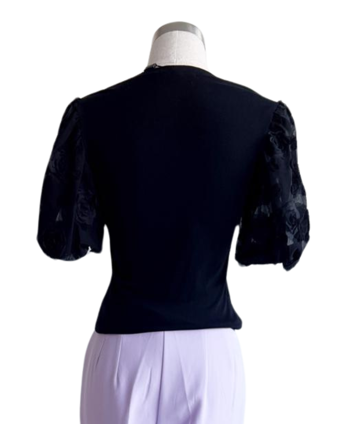 Blusa con mangas de encaje
