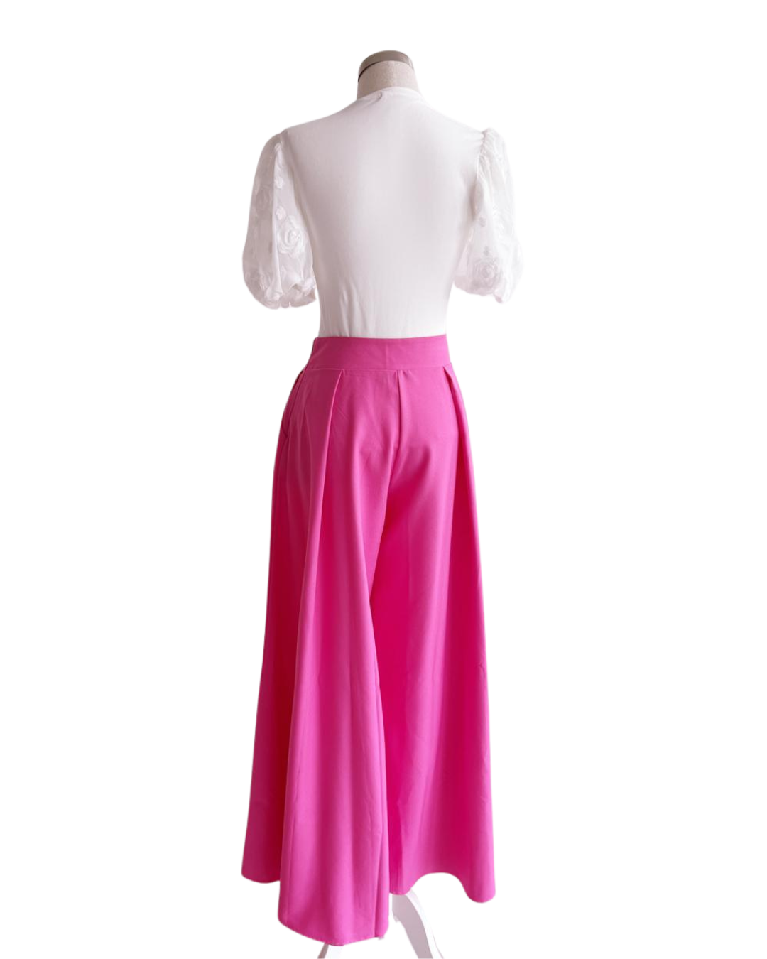 Blusa con mangas de encaje