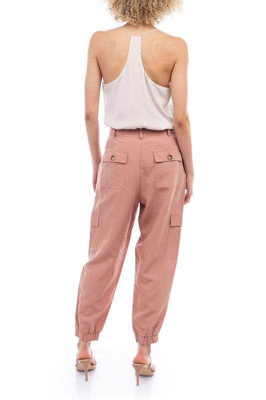 Pantalón tipo jogger cargo