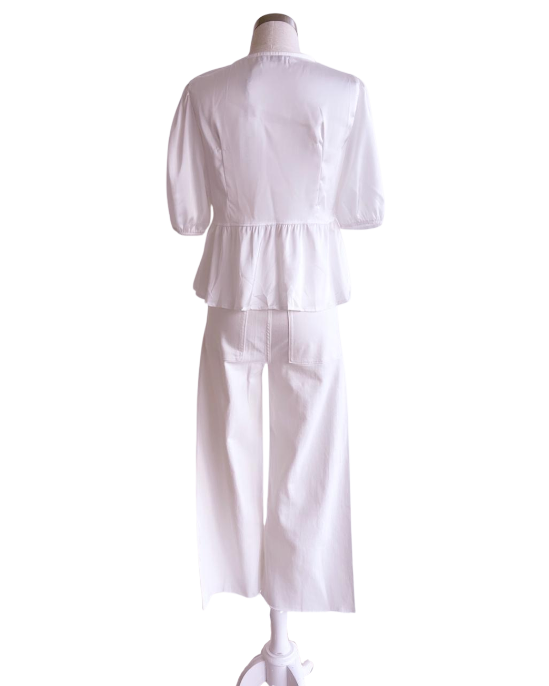 Blusa con detalle de lazos