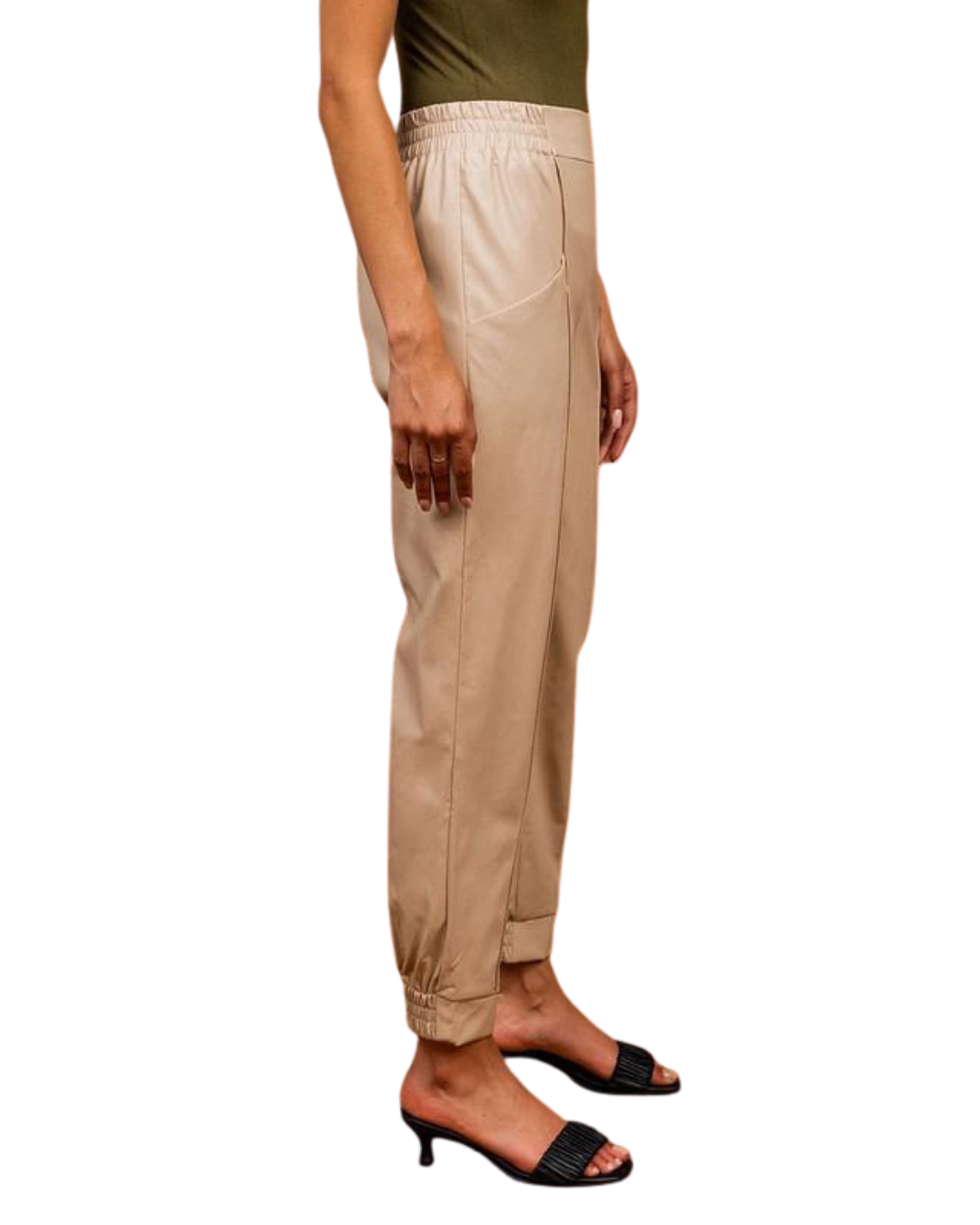 Pantalón Beige Cuerina