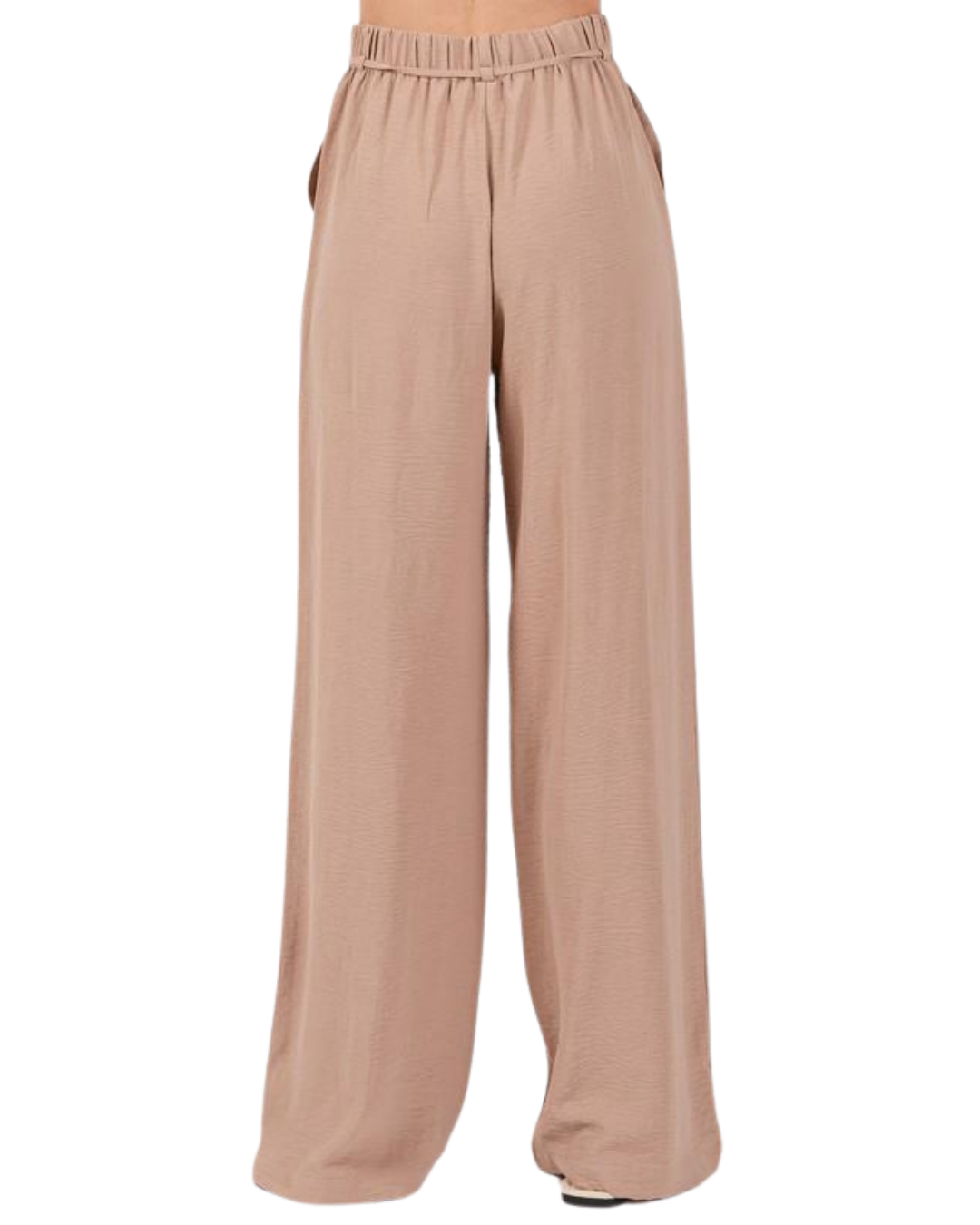 Pantalón casual con cordón y bolsillos