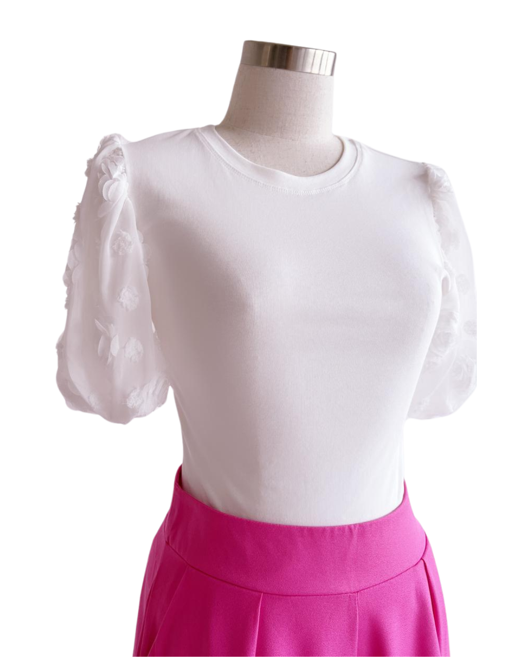 Blusa con mangas de encaje