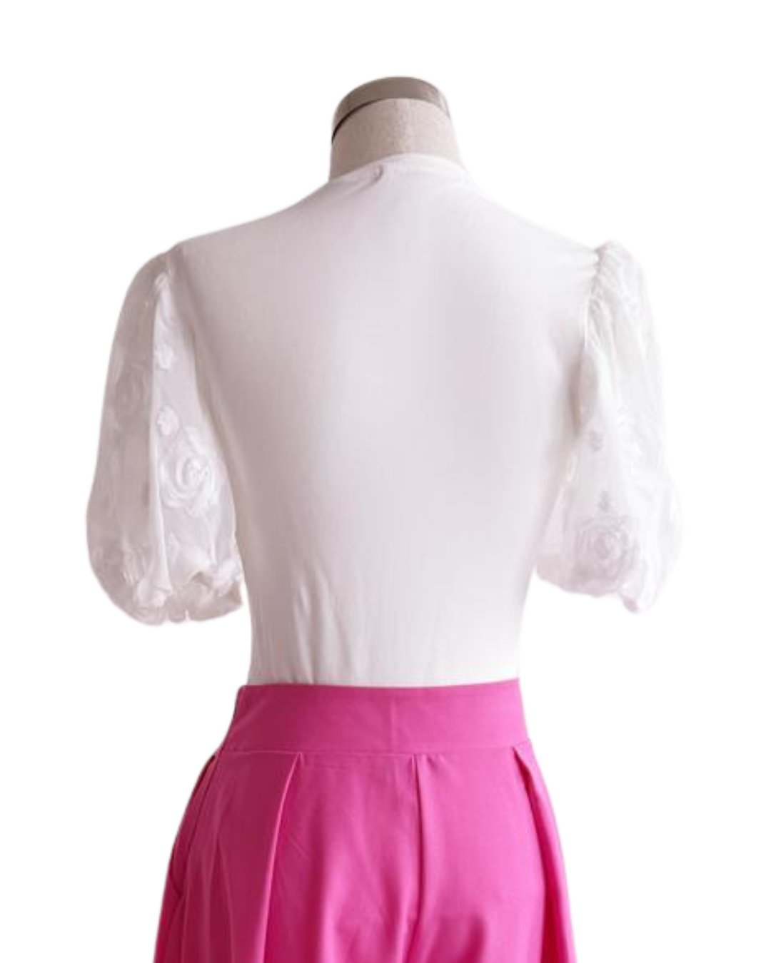 Blusa con mangas de encaje