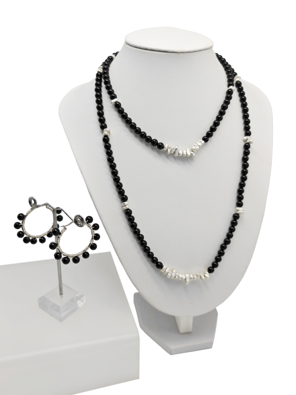 Set de 2 collares independientes con aretes a juego