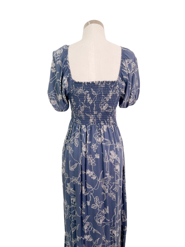 Vestido estampado floral con abertura frontal