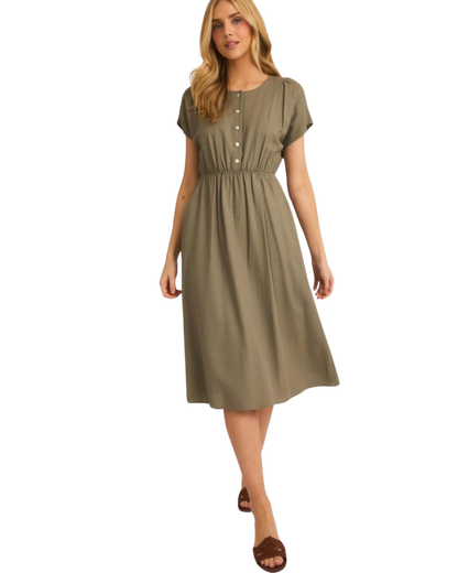Vestido con botones frontal