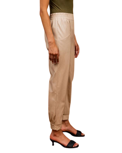 Pantalón Beige Cuerina