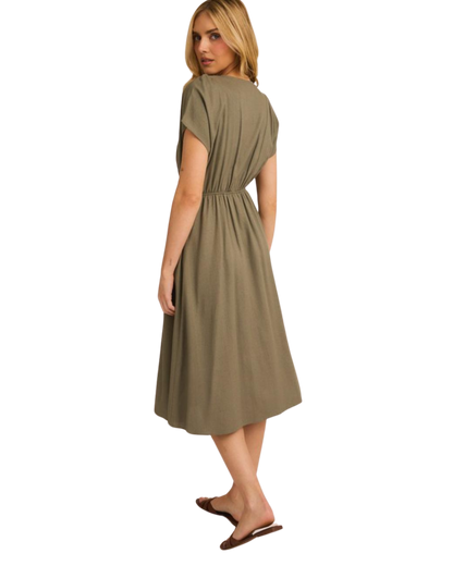 Vestido con botones frontal