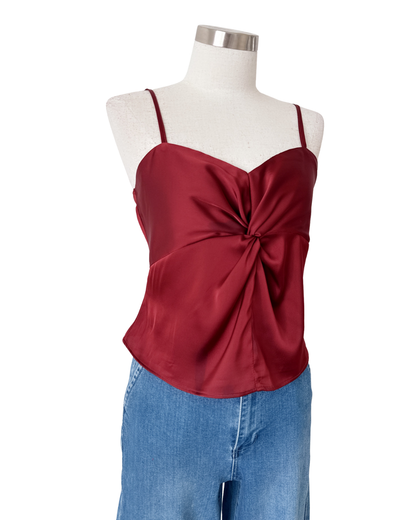 Blusa con nudo y escote corazón