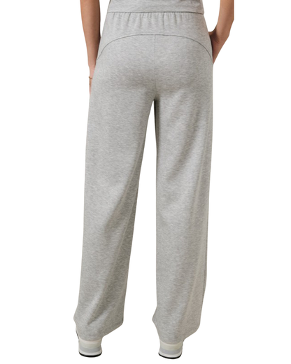 Set Casual Chic pantalón y blusa gris