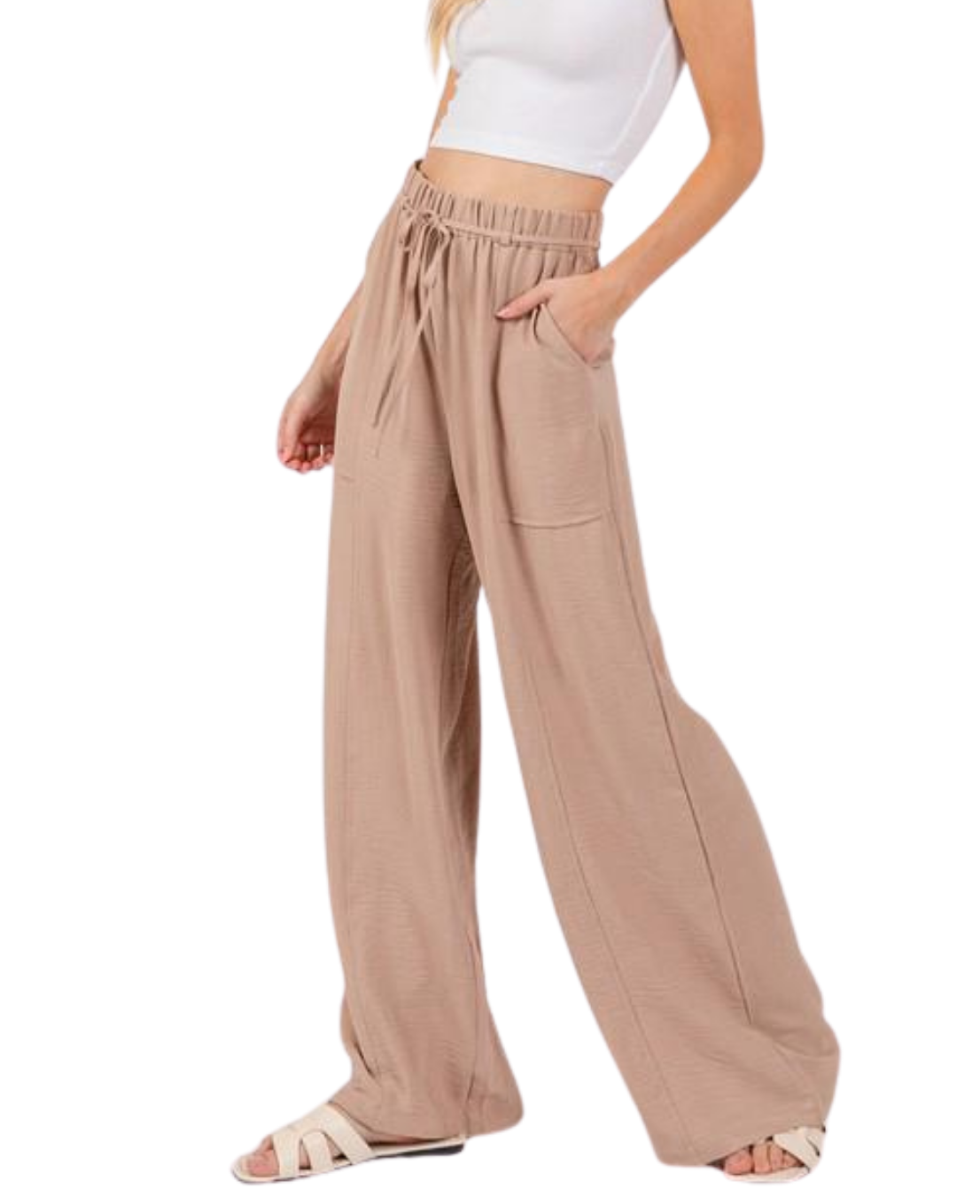 Pantalón casual con cordón y bolsillos