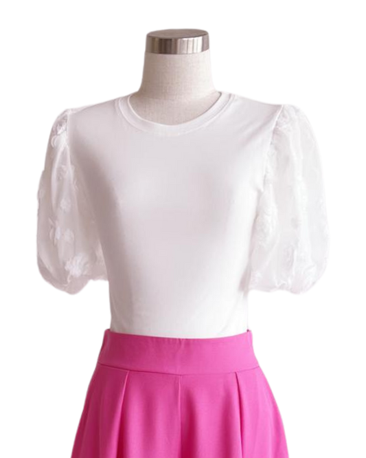 Blusa con mangas de encaje