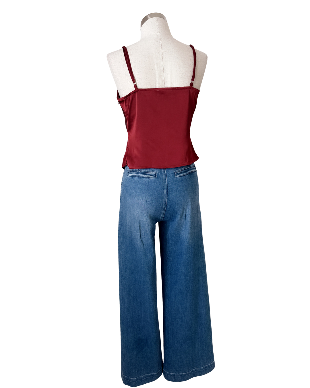 Blusa con nudo y escote corazón