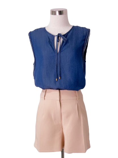 Short corte clásico de tela con bolsillos