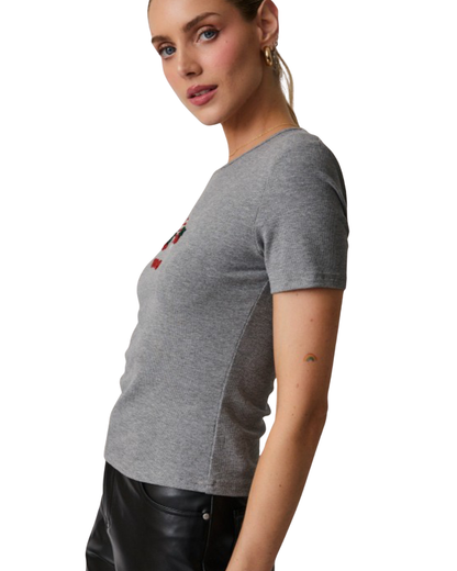 Blusa con detalle navideño