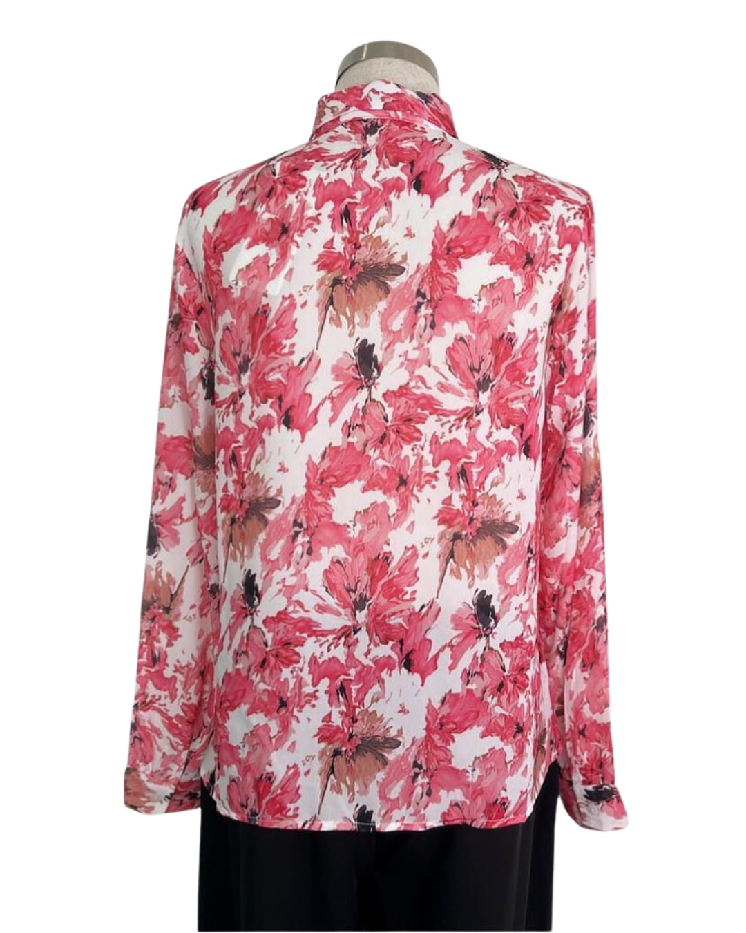 Blusa strech tela asedada estampada.Pantalón talle alto.