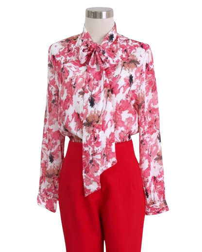 Blusa strech tela asedada estampada.Pantalón talle alto.