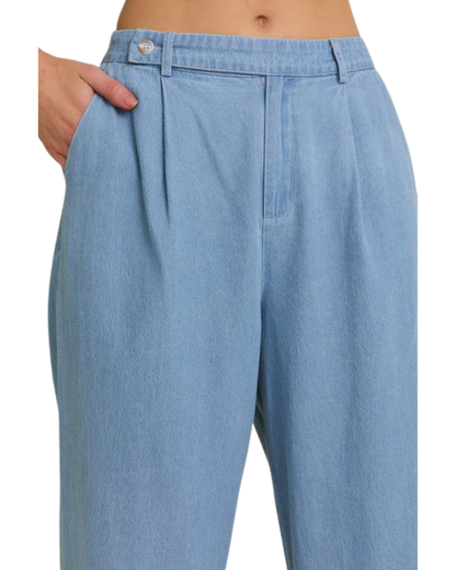 Jeans algodón con botón frontal