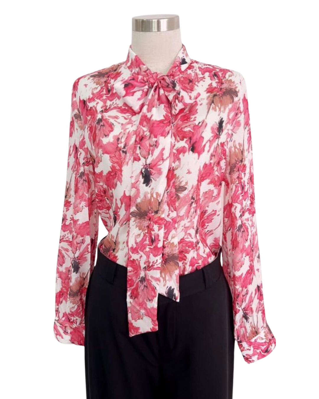 Blusa strech tela asedada estampada.Pantalón talle alto.